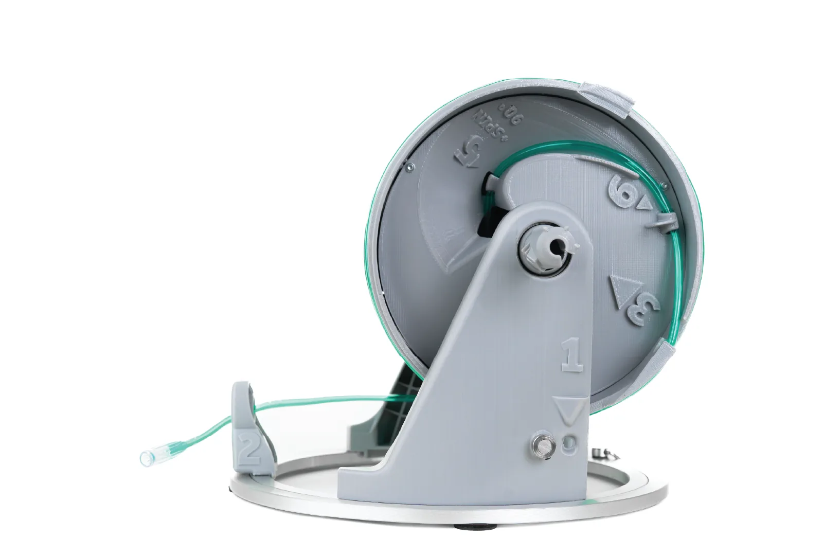 How to organize oxygen tubing with a retractable oxygen tubing management system